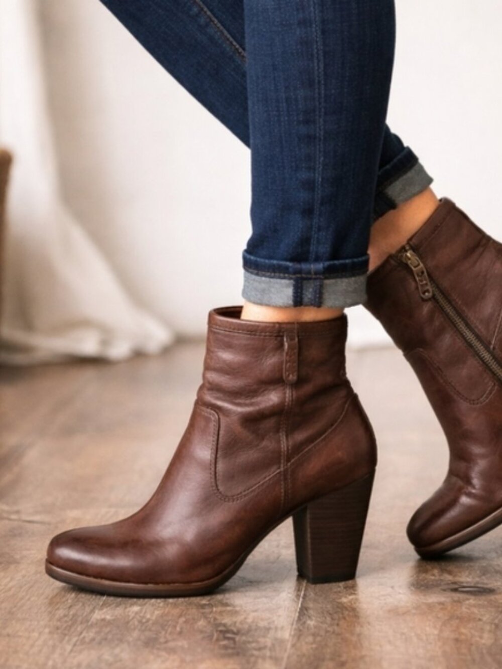 FRYE Women's Whiskey Brown Leather Patty Artisan Ankle Boot Sz 7.5 M